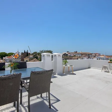 Downtown Lux 公寓 *