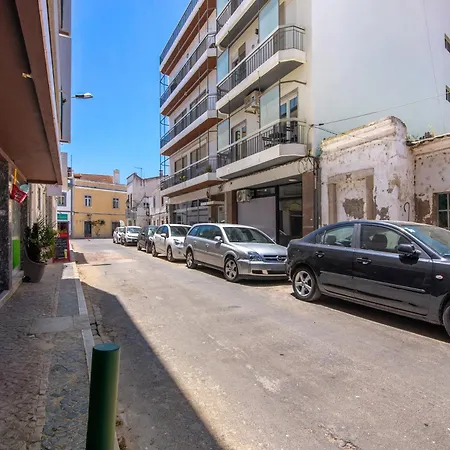 Downtown Lux * Distrikt Faro