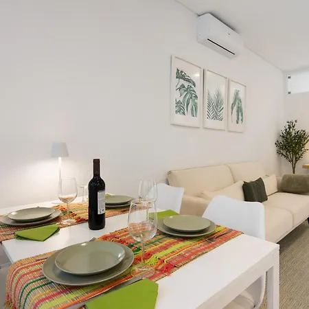 Downtown Lux * פארו